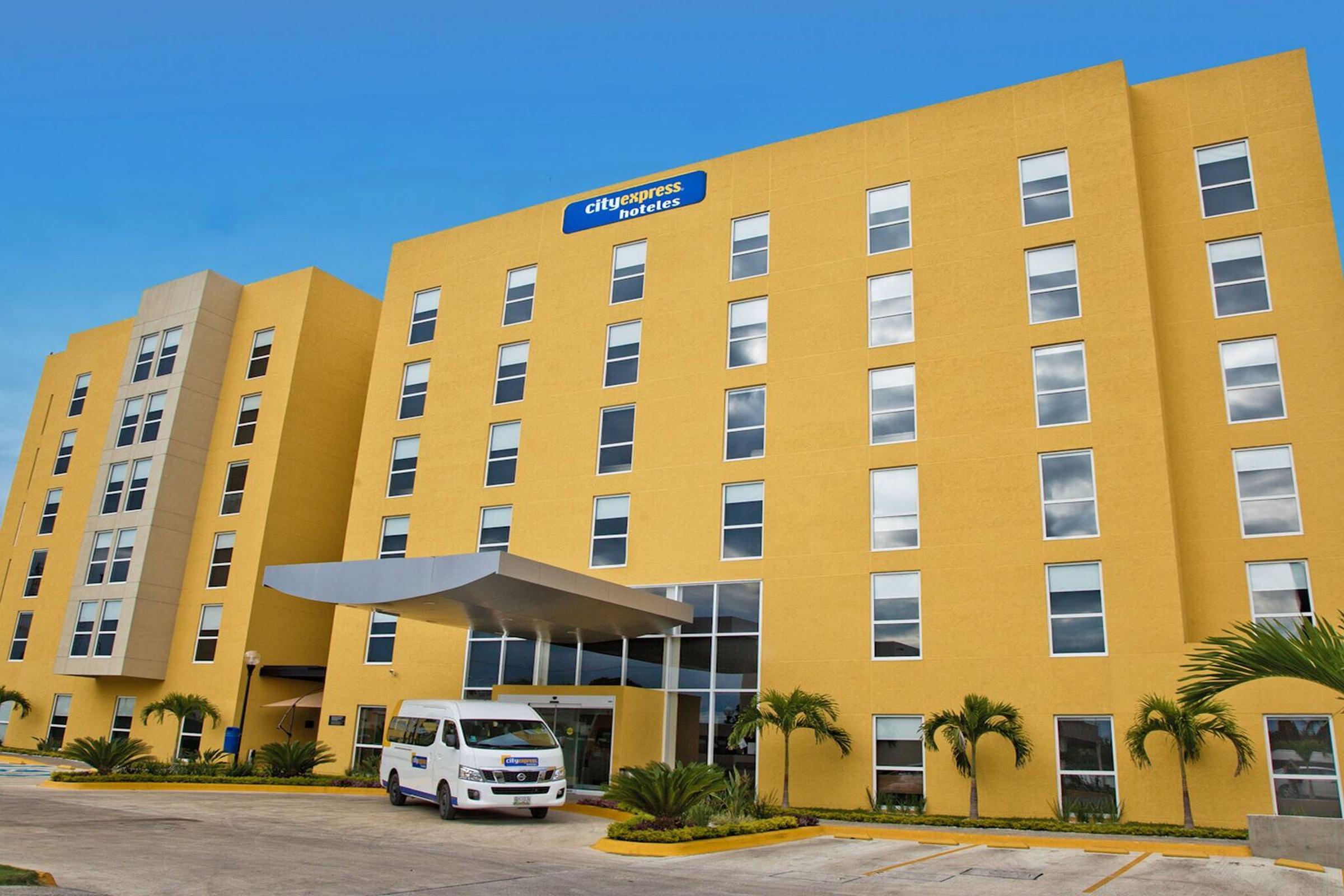 City Express By Marriott Tampico Altamira Miramar  Bagian luar foto