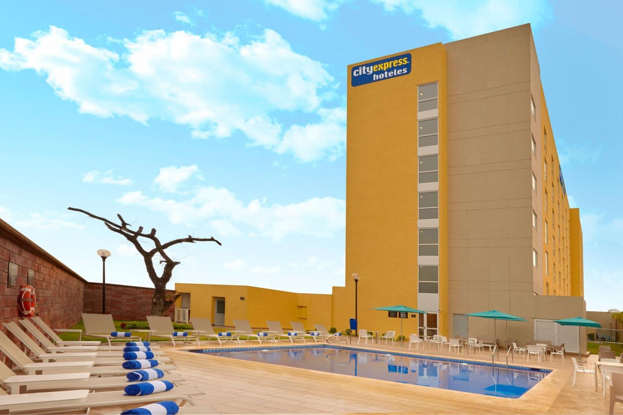 City Express By Marriott Tampico Altamira Miramar  Bagian luar foto