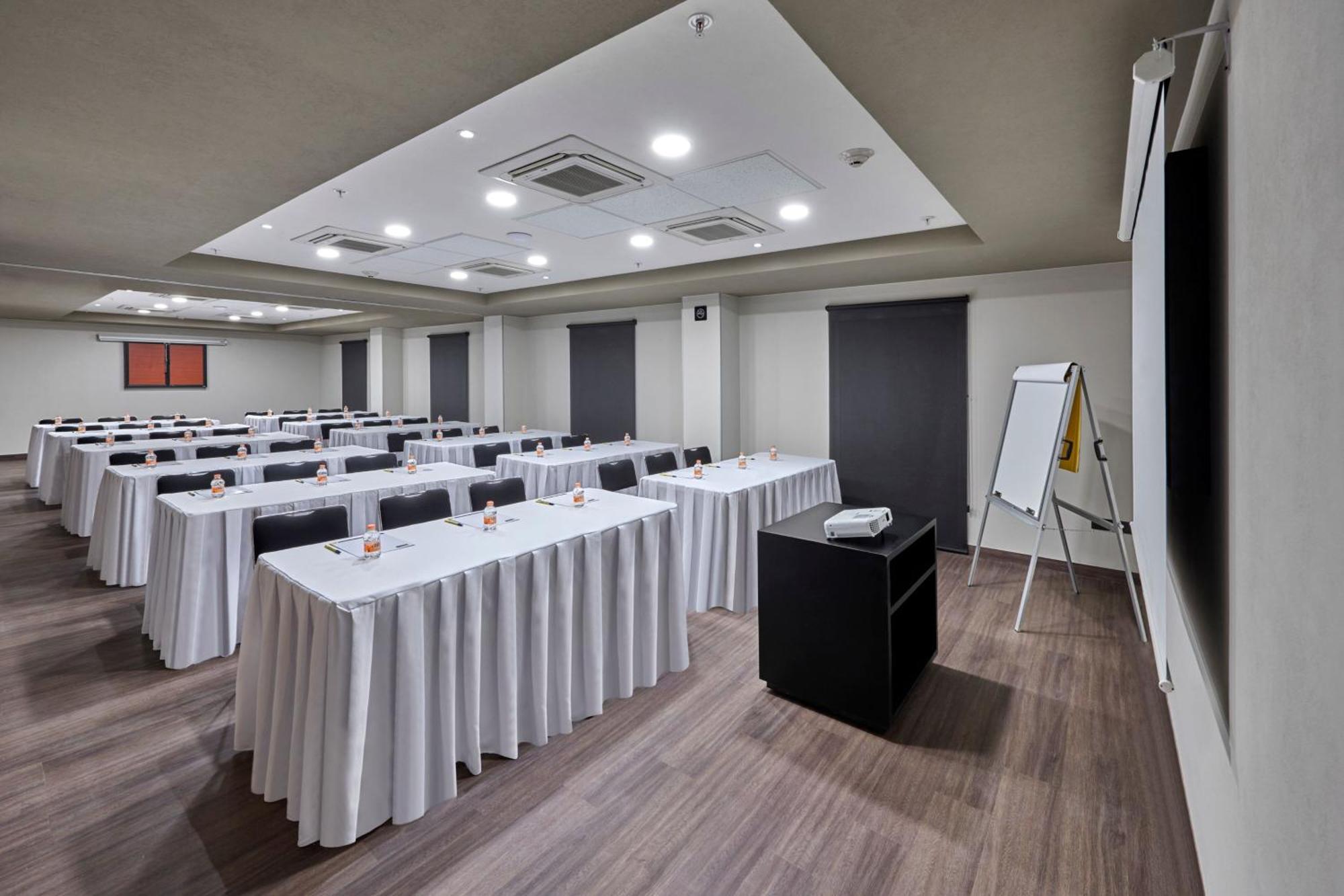 City Express By Marriott Tampico Altamira Miramar  Bagian luar foto