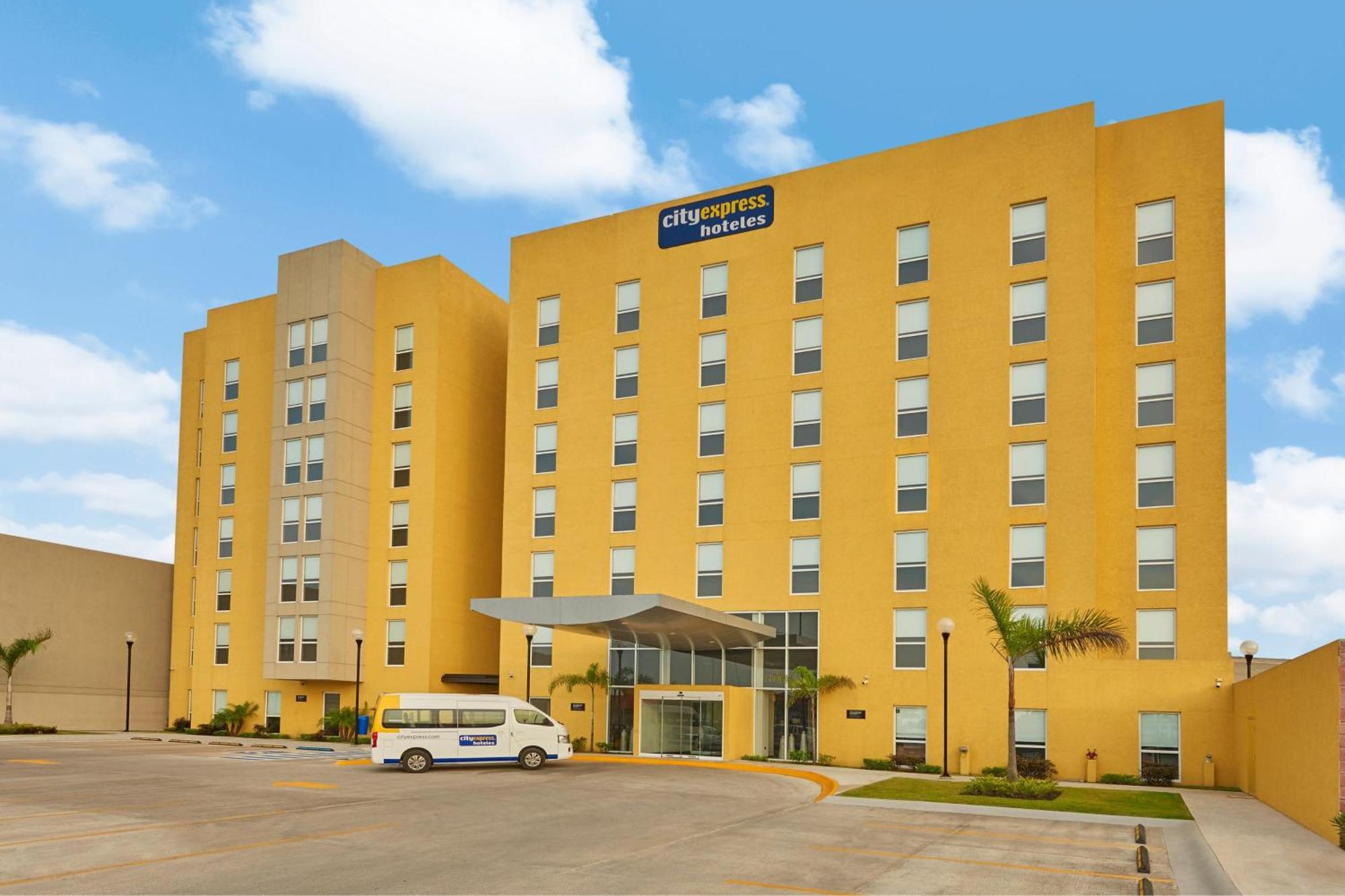 City Express By Marriott Tampico Altamira Miramar  Bagian luar foto